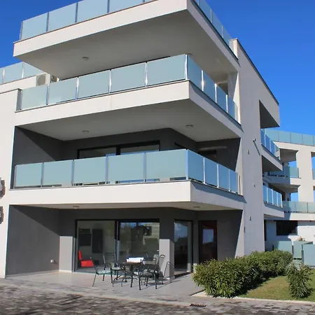 Aparthotel Uwe Banjole