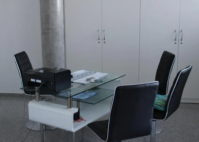 Uwe מלון דירות באניולה